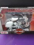 Метален мотор Harley Davidson FLH Electra Glide 1968 1:18
